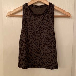 Athleta women’s XXS leopard print dark grey background with black athletic tank